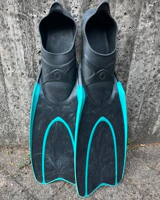 PINNE subacquea taglia 44/45
