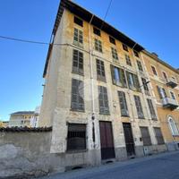 5 LOCALI A SAGLIANO MICCA