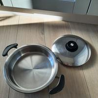 Casseruola con coperchio AMC