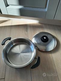 Casseruola con coperchio AMC