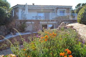 Villa di 111 m² con 5 locali e posto auto a Loiri 