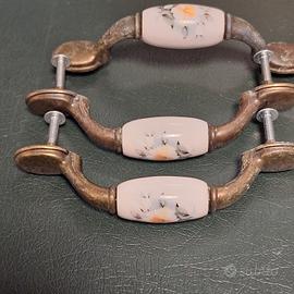 Maniglie per cassetti in ceramica e ottone