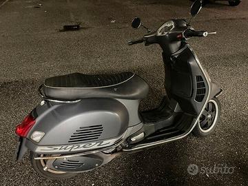 Vespa GTS 300 SUPER SPORT