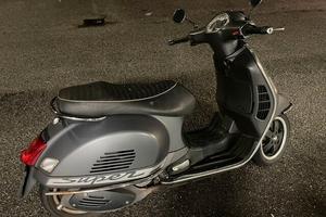 Vespa GTS 300 SUPER SPORT