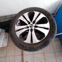 Cerchi in lega e gomme originali kia sportage