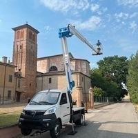 Piattaforma socage 16a articolata su Piaggio