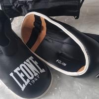 Leone 1947: calzari caviglie, parastinchi e guanti