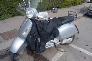 Vespa piaggio 250 gts