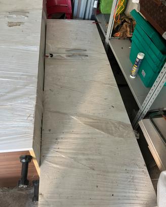 Due pensili di una cucina nuovissimi