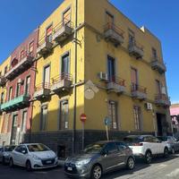 MONOLOCALE A CATANIA