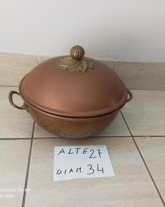 pentola  di rame  per collezionisti  leggere  de