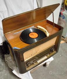 Radio ani 30 con giradischi 