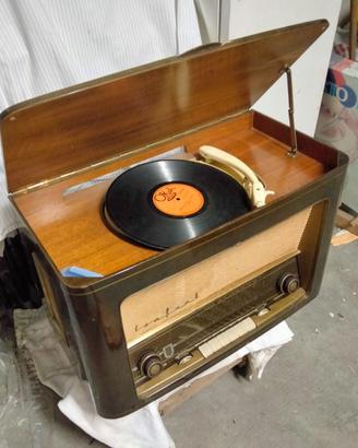 Radio ani 30 con giradischi 