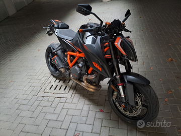 KTM SuperDuke 1290 R