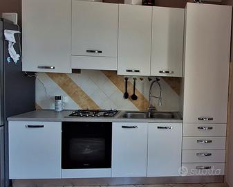  cucina 1000€ trattabili 