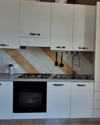  cucina 1000€ trattabili 