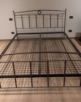 Letto matrimoniale 180x200 in ferro battuto