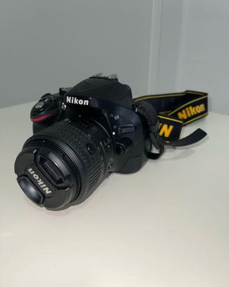 Nikon D5200 + Nikon AF-S DX 18-55mm f/3.5-5.6G VR