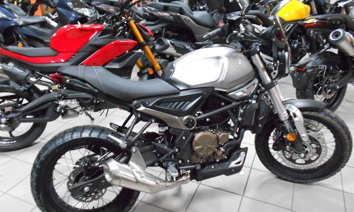 Voge Trofeo Acx Scrambler 300