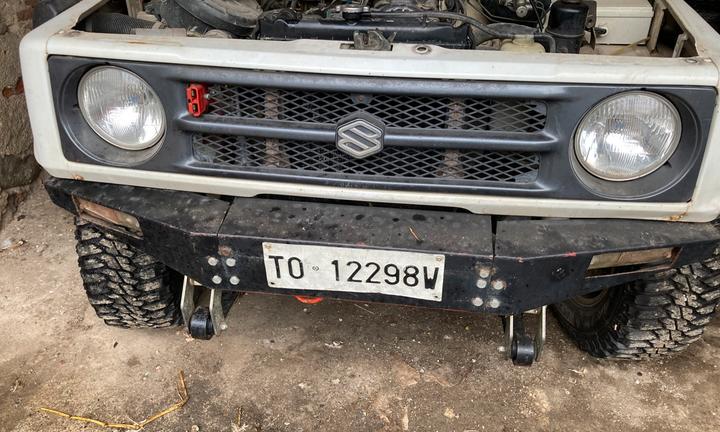 Suzuki samurai fuoristrada