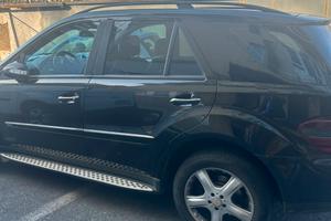 Auto  Mercedes ML 320   4 Matic