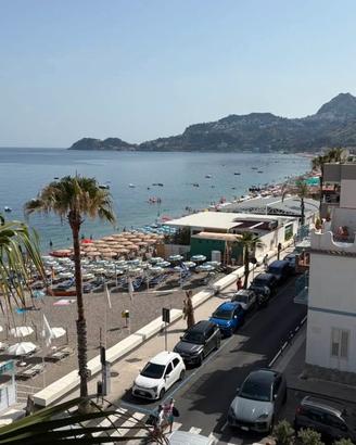 Taormina lungomare di Letojanni per 4-8 persone 