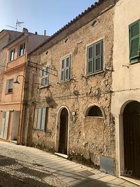 Casa indipendente su due livelli