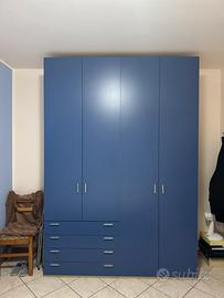 Camera completa di letto armadio e comodini