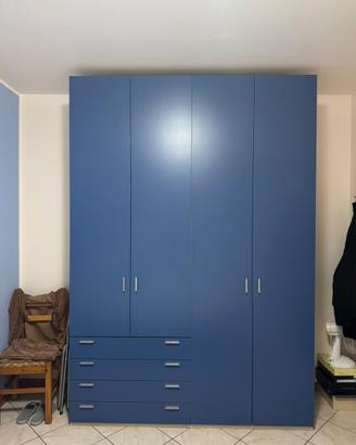 Camera completa di letto armadio e comodini