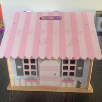 Casetta in legno bambole