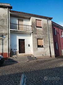 Casa in zona a Paulilatino 
