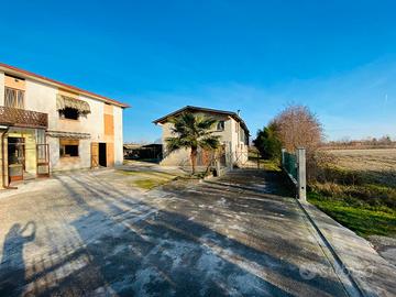 Porzione di casa con annesso rustico