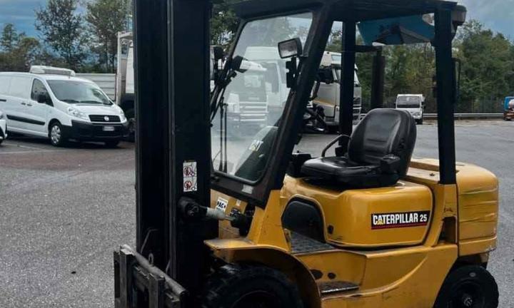 Muletto caterpillar diesel