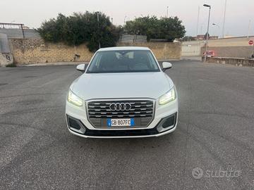Audi Q2 30 TDI S tronic Identity Black