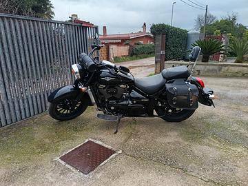 Moto custom Suzuki intruder 800