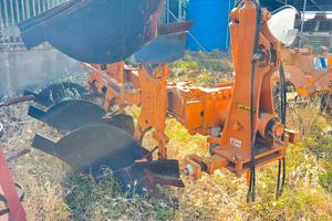 Moro ARATRO TRIVOMERE TRV 18A V