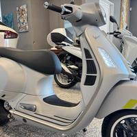 Vespa GTS 300 Super Tech (2024)