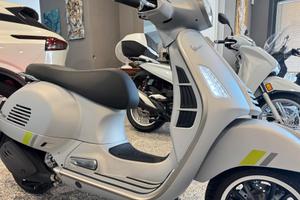 Vespa GTS 300 Super Tech (2024)
