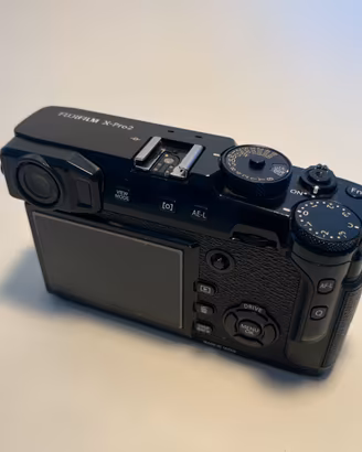 Fujifilm X-Pro 2 + MHG-XPRO2
