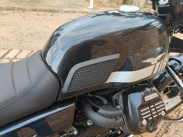 Moto Guzzi V7 V - 2024