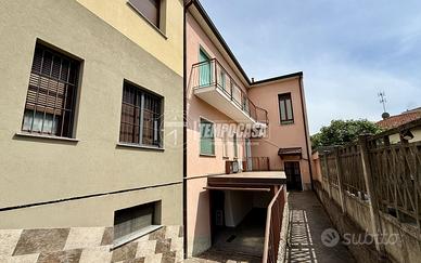 DUE LOCALI MINI PALAZZINA SENZA SPESE CONDOMINIALI