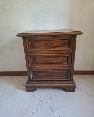 Comodino 3 cassetti in legno 