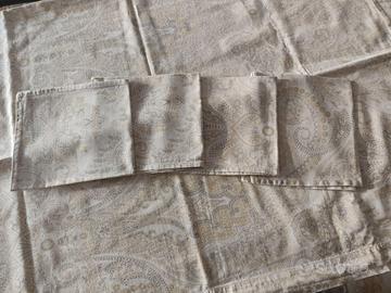 Tovaglia Zara Home con 4 tovaglioli