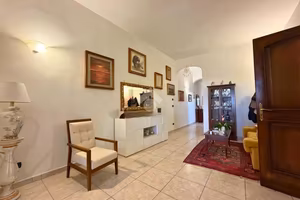 5 LOCALI A NOVOLI