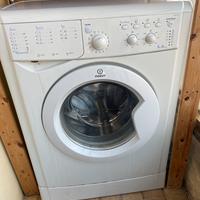 Lavatrice Indesit IWSC 5105 usata