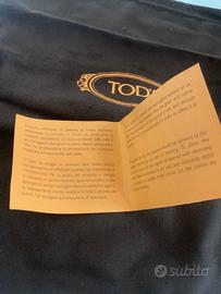 Ciabatte Tod’s in pelle di vitello color cuoio