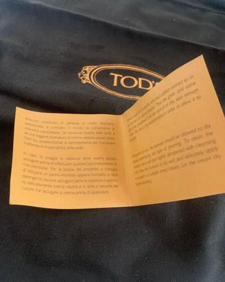 Ciabatte Tod’s in pelle di vitello color cuoio