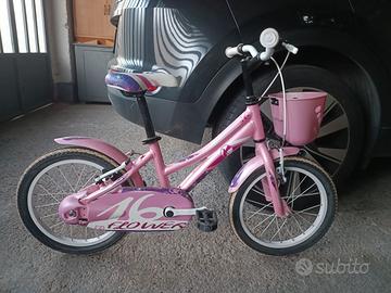 N° 3 biciclette: bambina, bambino ed adulto