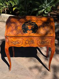 Raffinato Secretaire a Rullo Intarsiato – Stile Lu