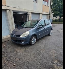 renault clio 1200 , anno 2009
